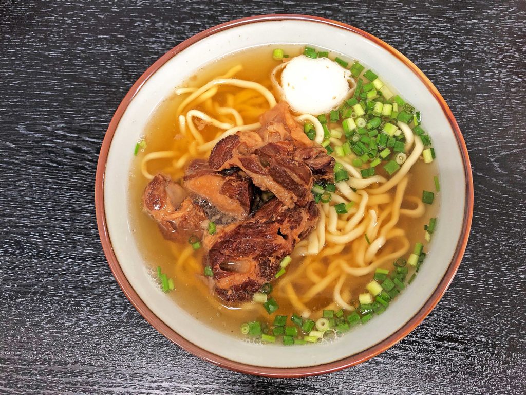 めんそ〜れ沖縄展の「とろとろソーキそば」と「やわらか三枚肉そば」