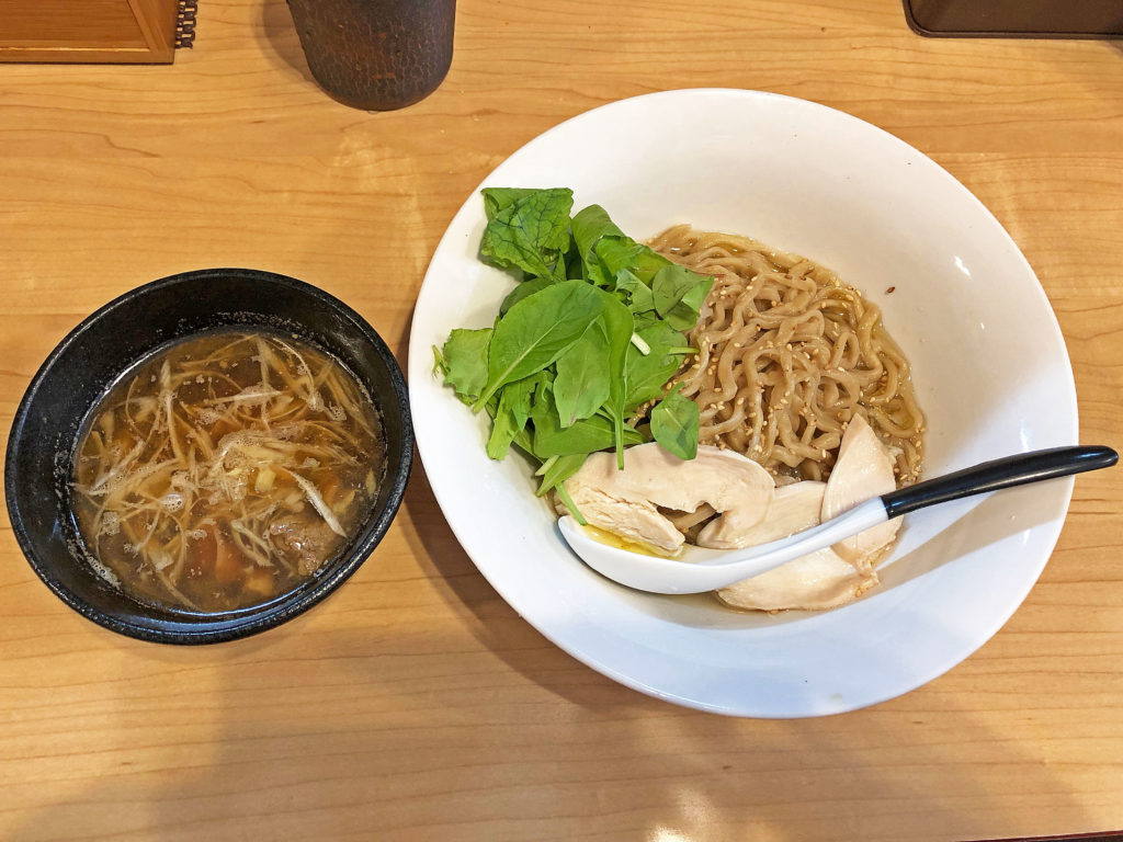 煮干なのに苦味エグ味は一切無し：阪東橋　麺屋M