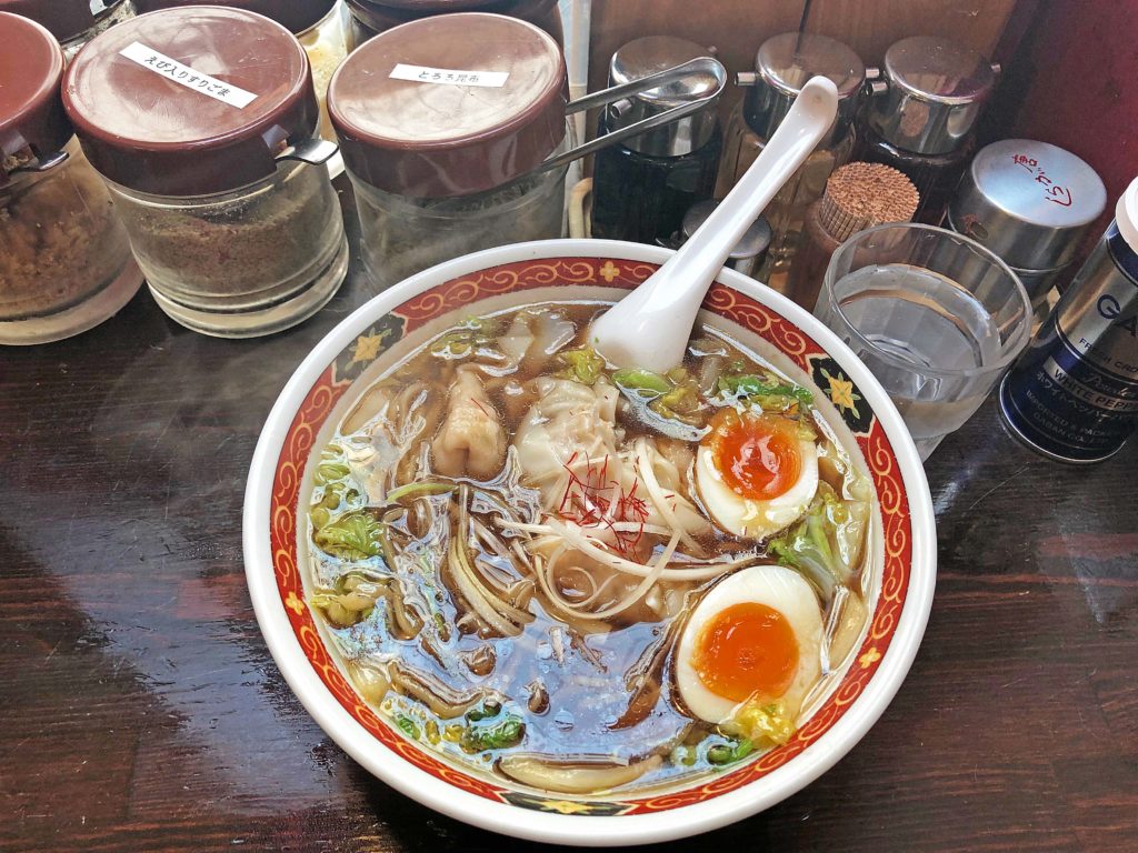 生姜が香る餡が美味いわんたんめん:新橋 しお福