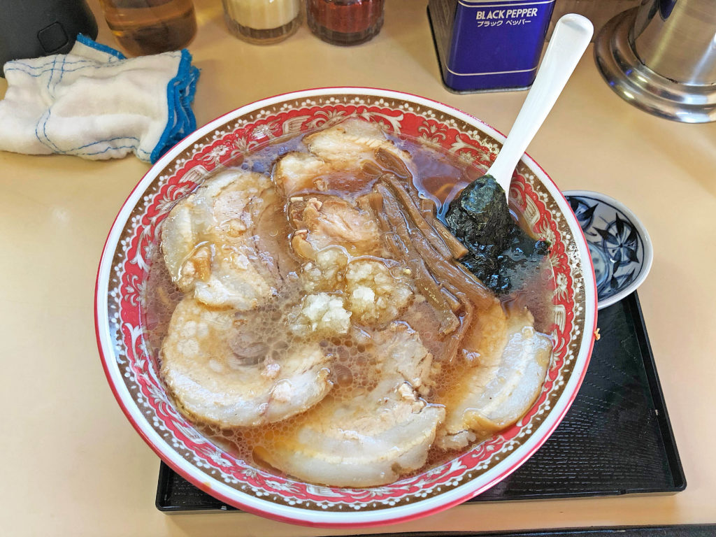 ラードの香ばしさと醤油のコクが旨い!:タンタン
