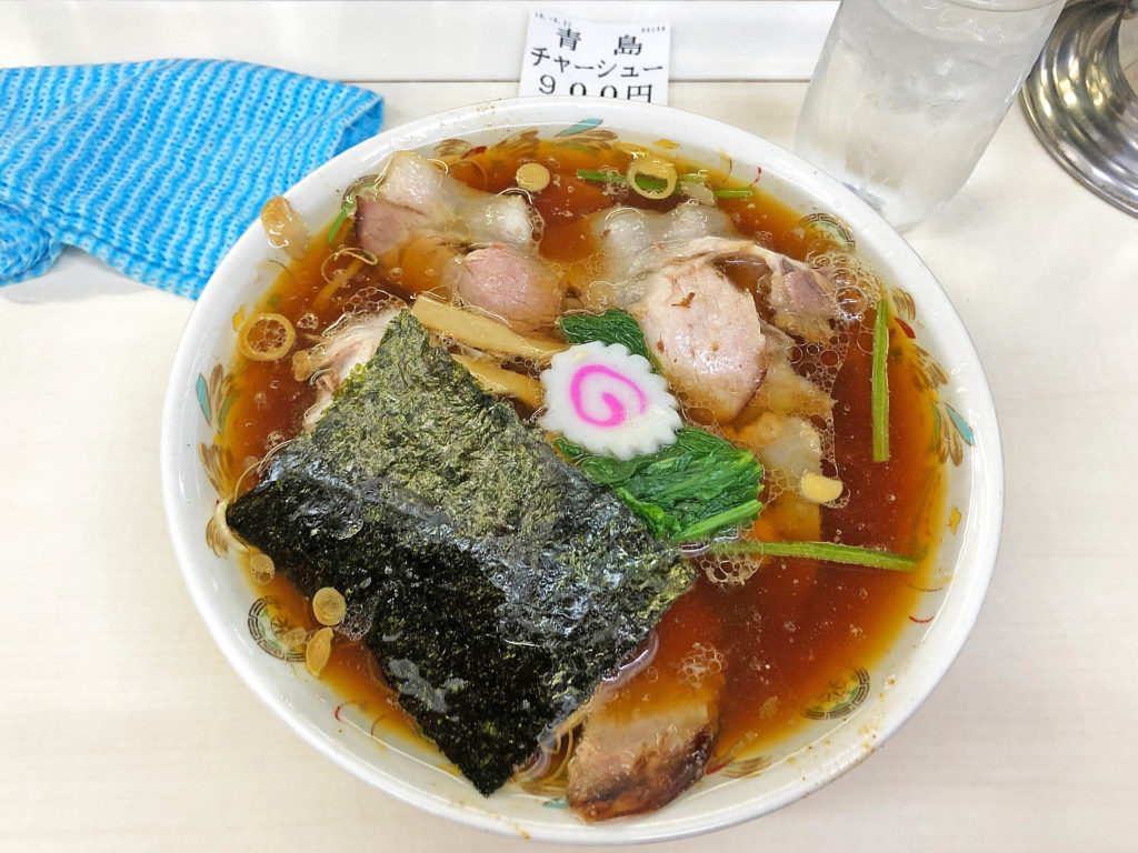 懐かしいビジュアルの長岡ラーメン:青島食堂
