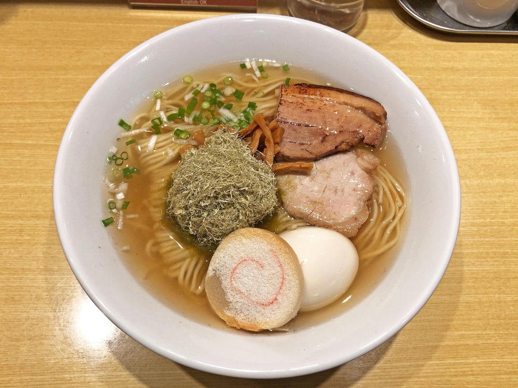 食事メニューは塩ラーメンといかめしのみ:函館塩ラーメン 五稜郭