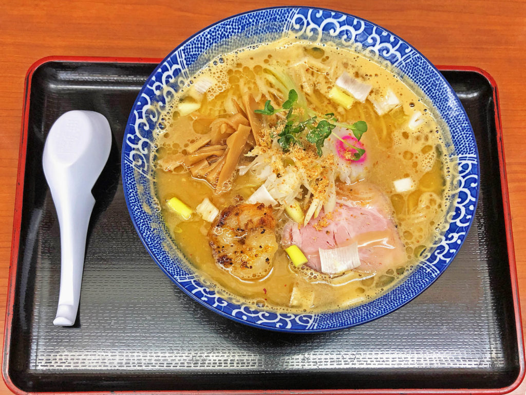 香ばし海老味噌を近場で味わう：肉煮干中華そば鈴木ラーメン店