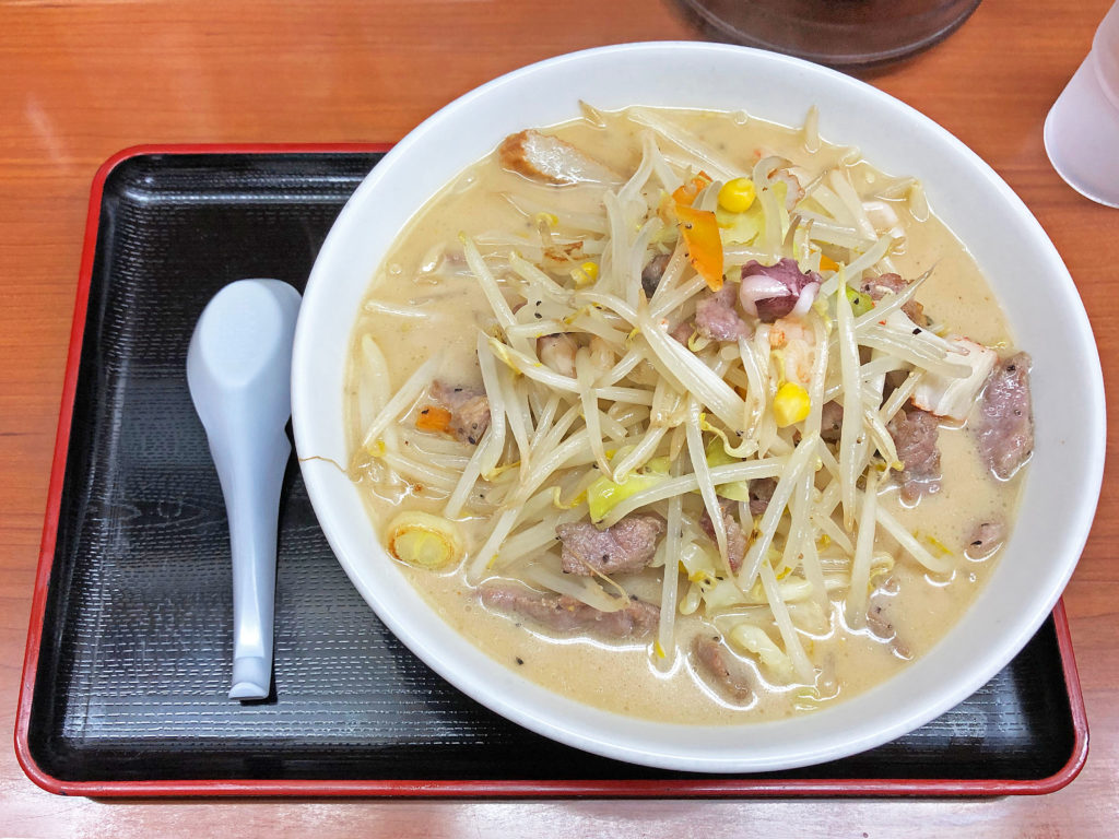 限定の「賄いチャンポン」は懐かしの豚骨スープ：肉煮干中華そば　鈴木ラーメン店