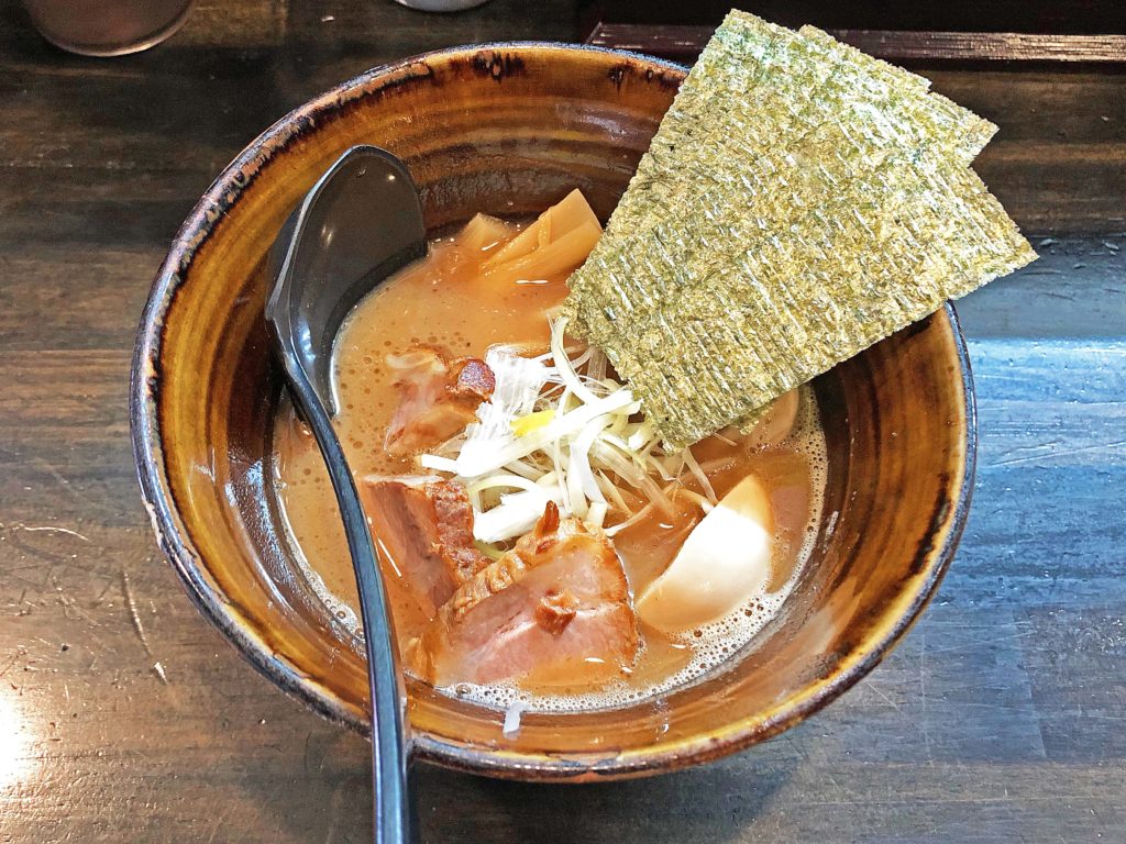 旨いラーメン屋の多いオダサガの濃厚豚骨醤油:奨 TASUKU