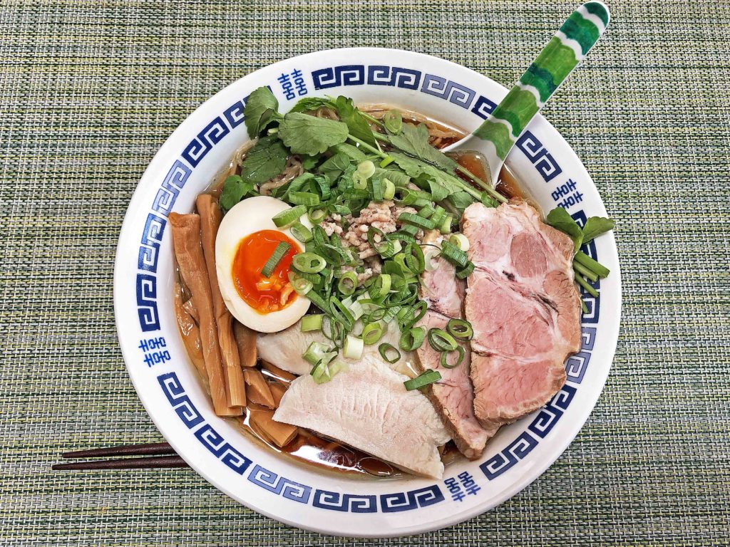 外出自粛でお家ラーメン:饗 くろ喜の「裏鶏醤油そば」
