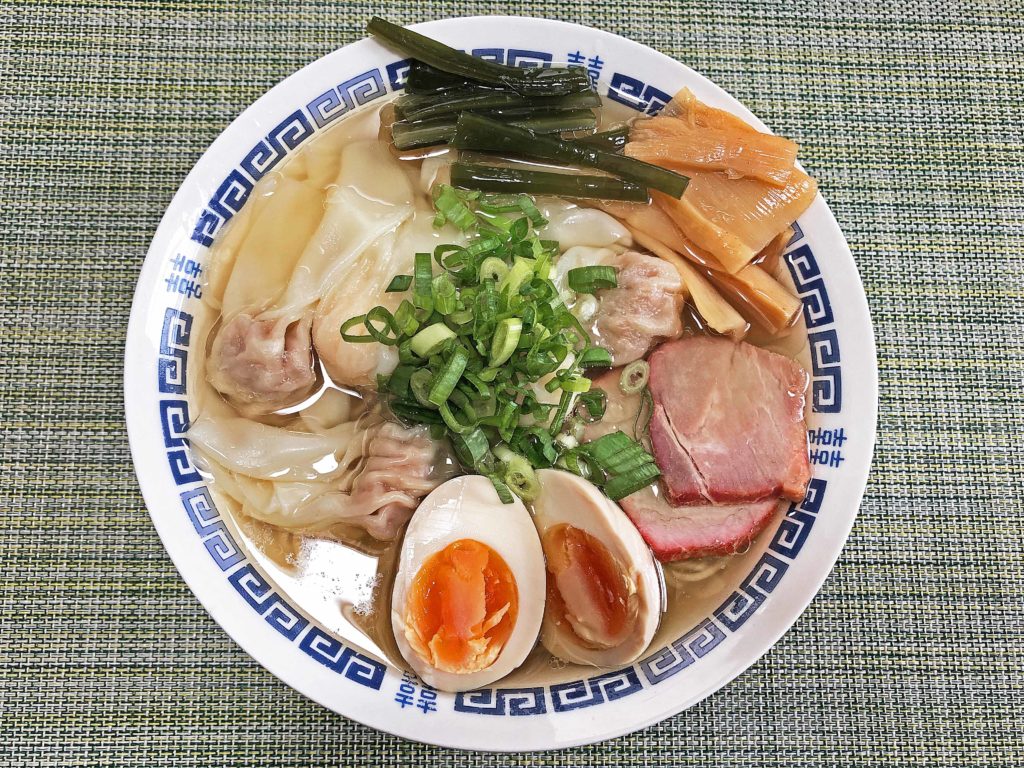 お取り寄せラーメン:八雲の「特製ワンタン麺(白)」