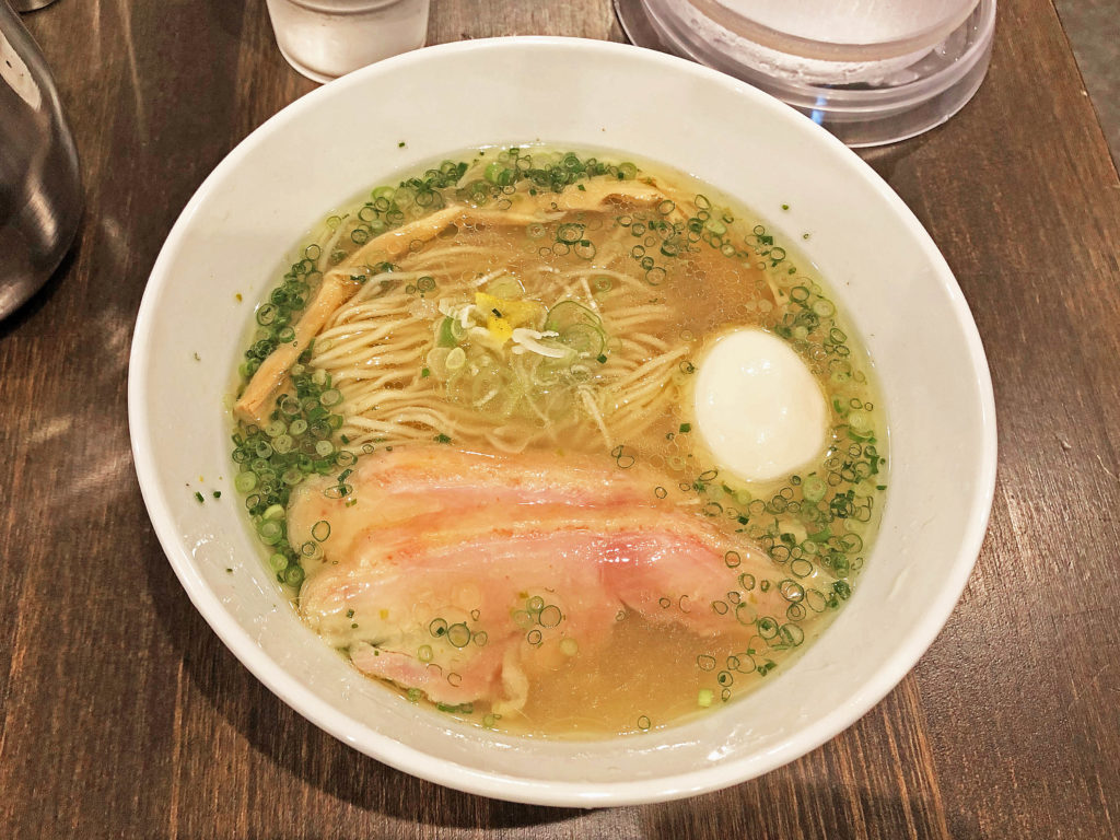 駅前店限定「ゆずの辛塩麺」:町田汁場しおらーめん進化 駅前店