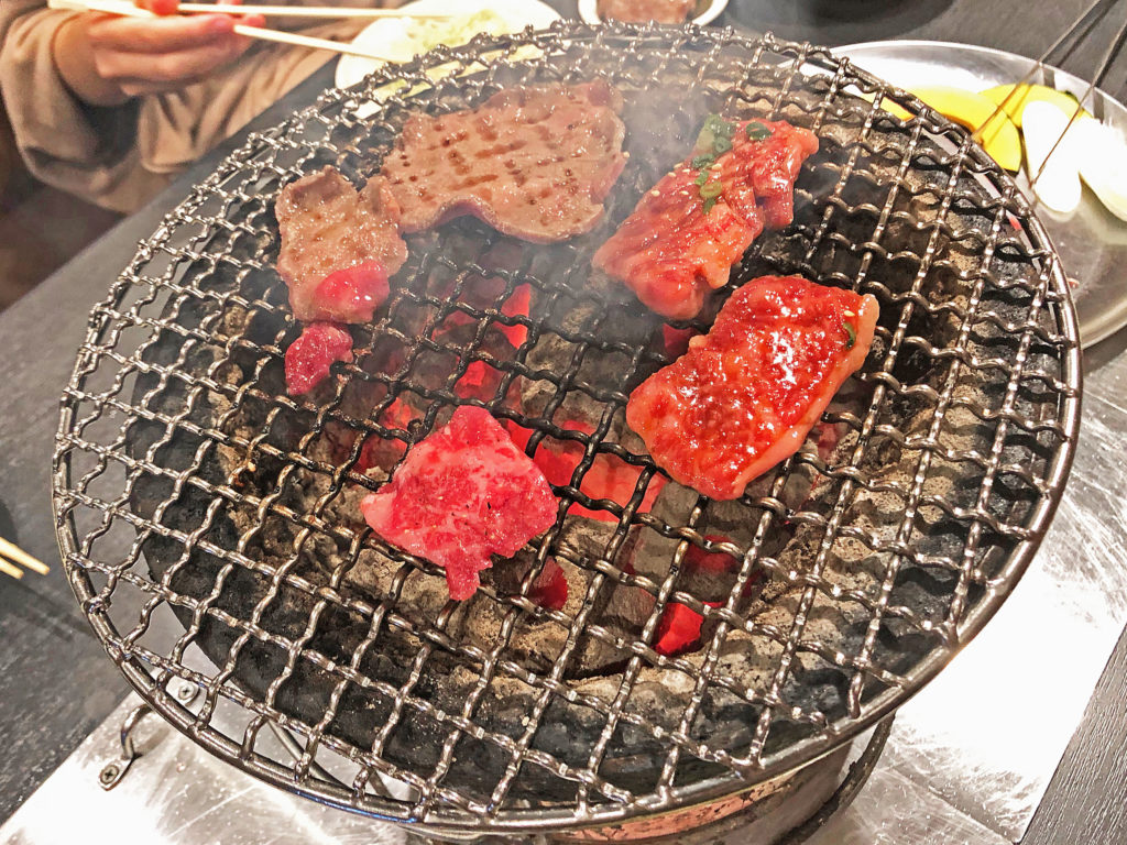 タンとカイノミのローテーション：焼肉　味ん味ん　相模大野店