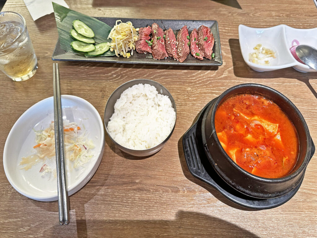 「吾照里 Wing高輪店」の「韓流プレミアムセット」