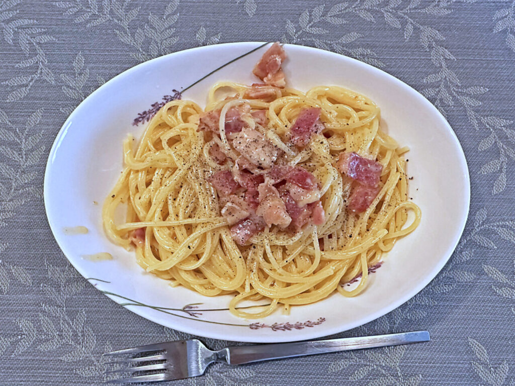 ランチに「お手軽カルボナーラ」を作ってみました