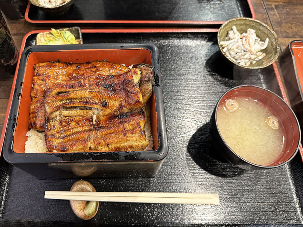 麻布十番「麻布 しき 本店」の「うな重　松」のランチ限定セット