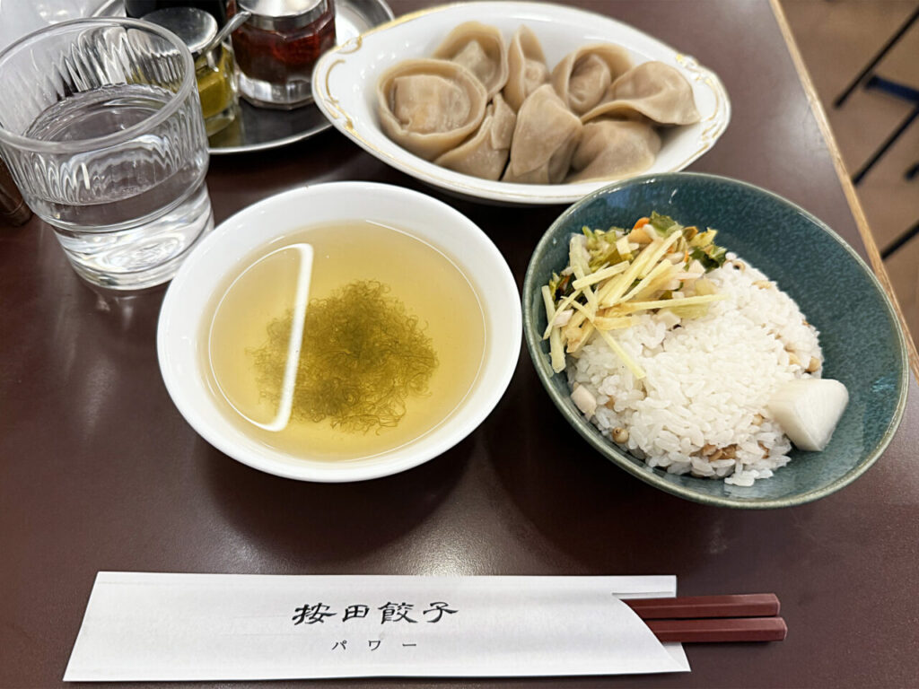 代々木上原「按田餃子 代々木上原パワー店」の「水餃子定食」