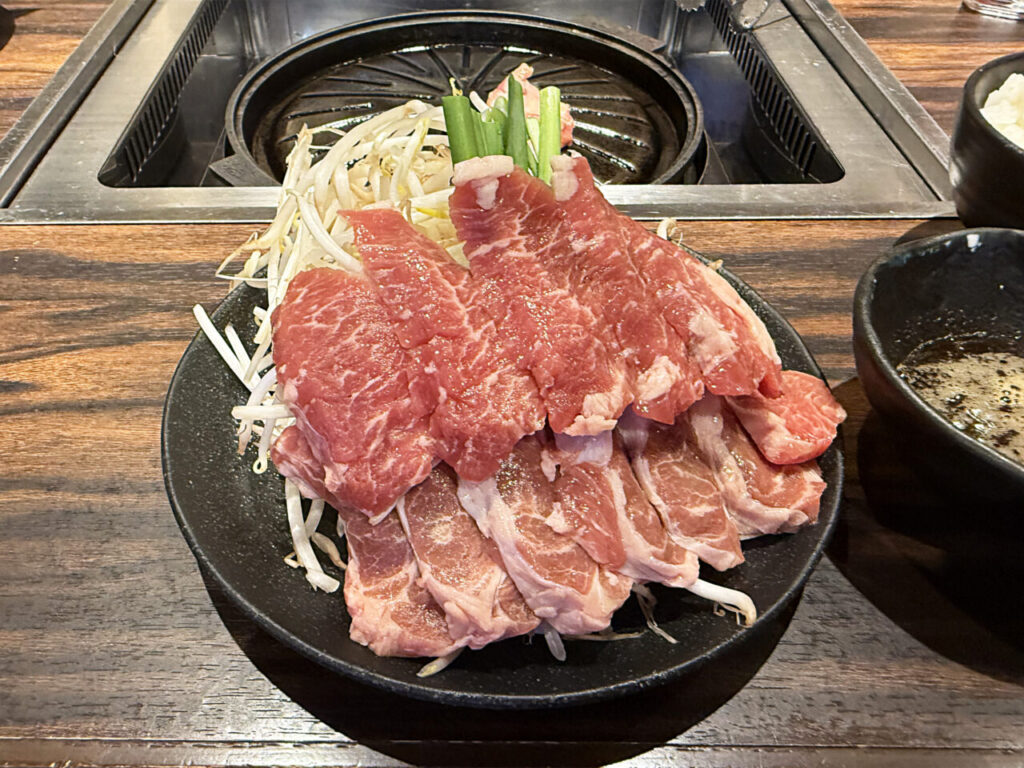 新橋「ジンギスカン霧島 新橋店」の「ジンギスカン定食」+「生ラム」