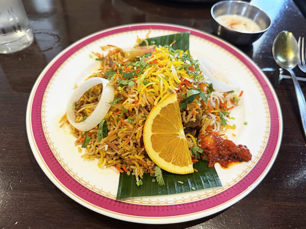 新橋「KHAN KEBAB BIRYANI」のランチビリヤニセット「柔らかラムビリヤニ」