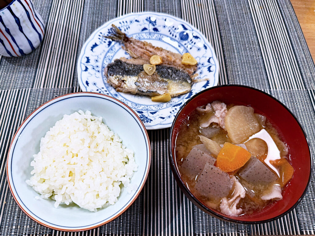 クッキング:鰯のガーリックソテーと豚汁