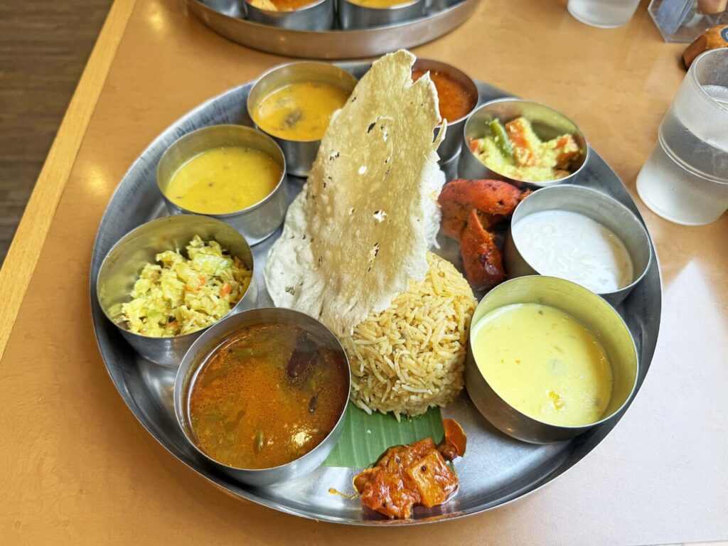 錦糸町「Curry Leaves Cafe&Restaurant」の「Curry Leaves Non Veg Meal」