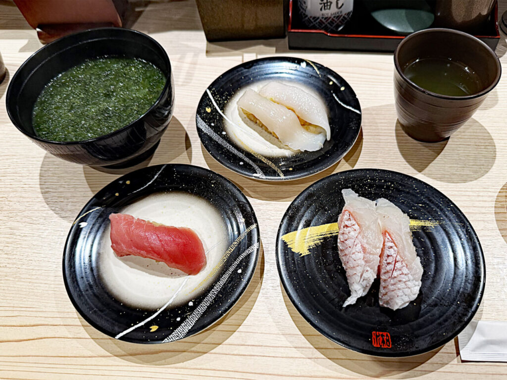南町田「日本橋 粋 グランベリーパーク店」の「鮪中トロ」と「真鯛」、「ヤリ烏賊」他