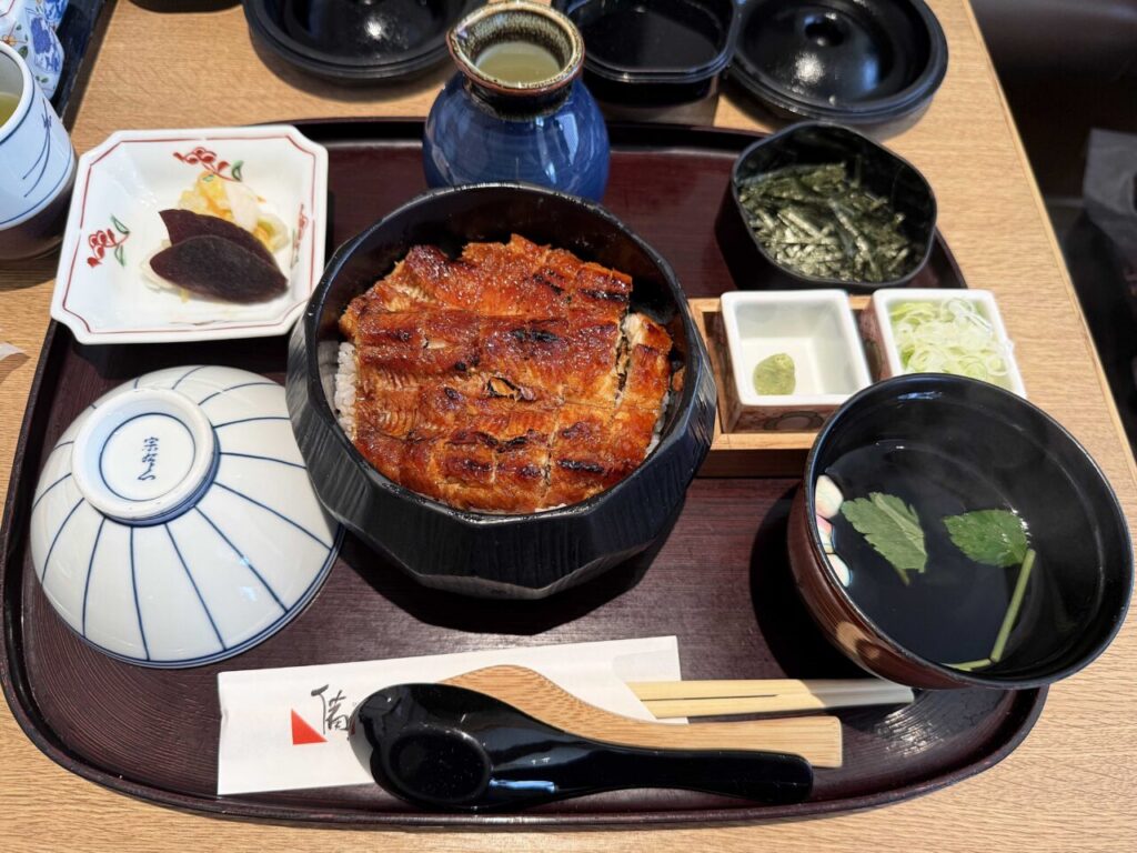 銀座：「ひつまぶし名古屋備長 マロニエゲート銀座1店」の「ひつまぶし」