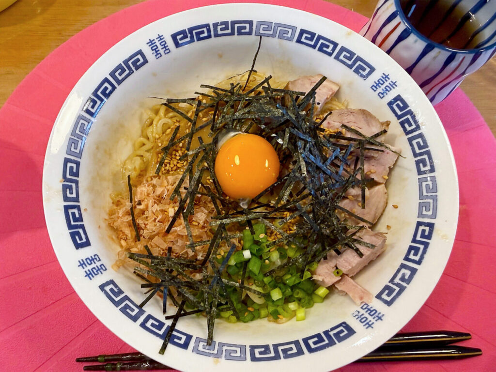 自作ラーメン:自家製全粒粉練り込み麺の「油そば」